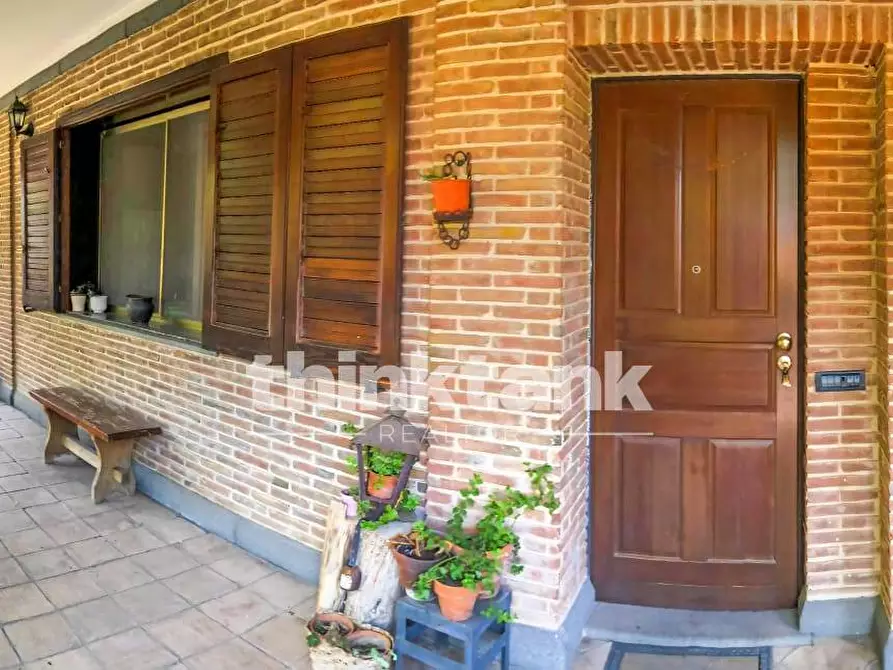 Immagine 11 di Villa in vendita  in Via Domenico Scarlatti a Camporotondo Etneo