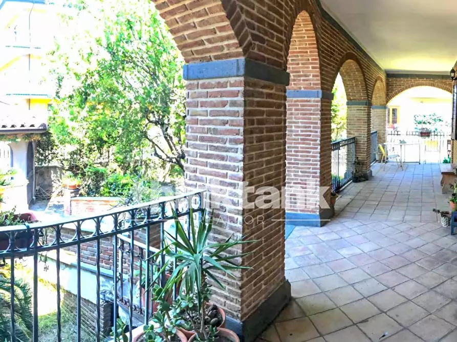 Immagine 28 di Villa in vendita  in Via Domenico Scarlatti a Camporotondo Etneo