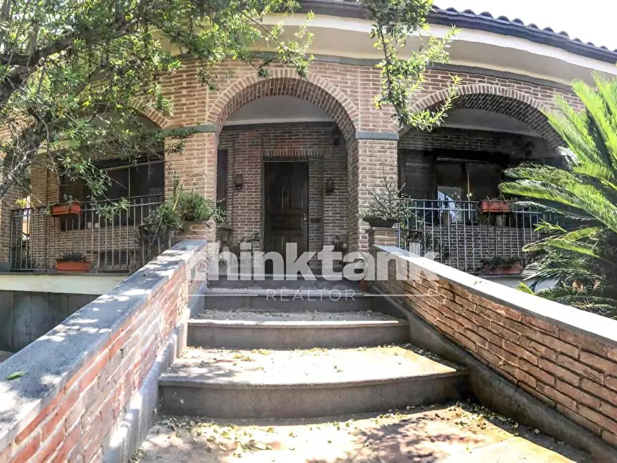 Immagine 9 di Villa in vendita  in Via Domenico Scarlatti a Camporotondo Etneo