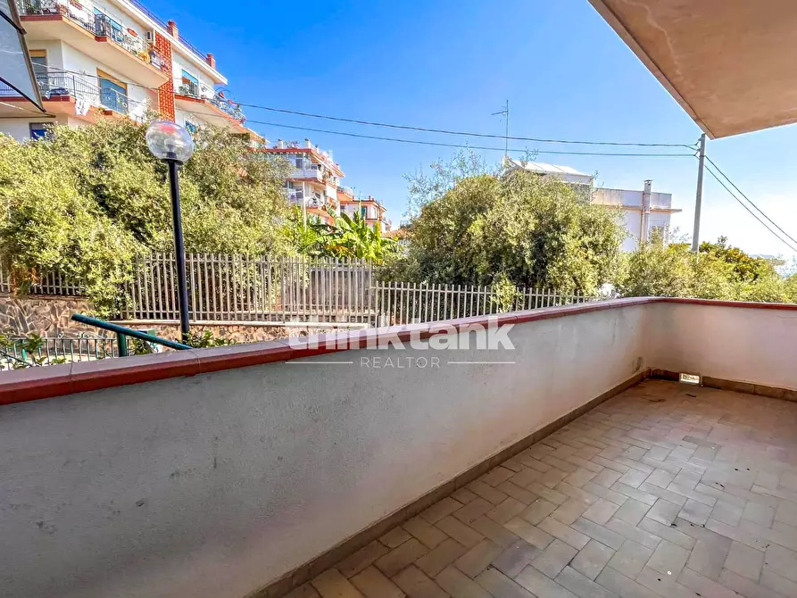 Immagine 17 di Appartamento in vendita  in Via Livorno a Aci Castello