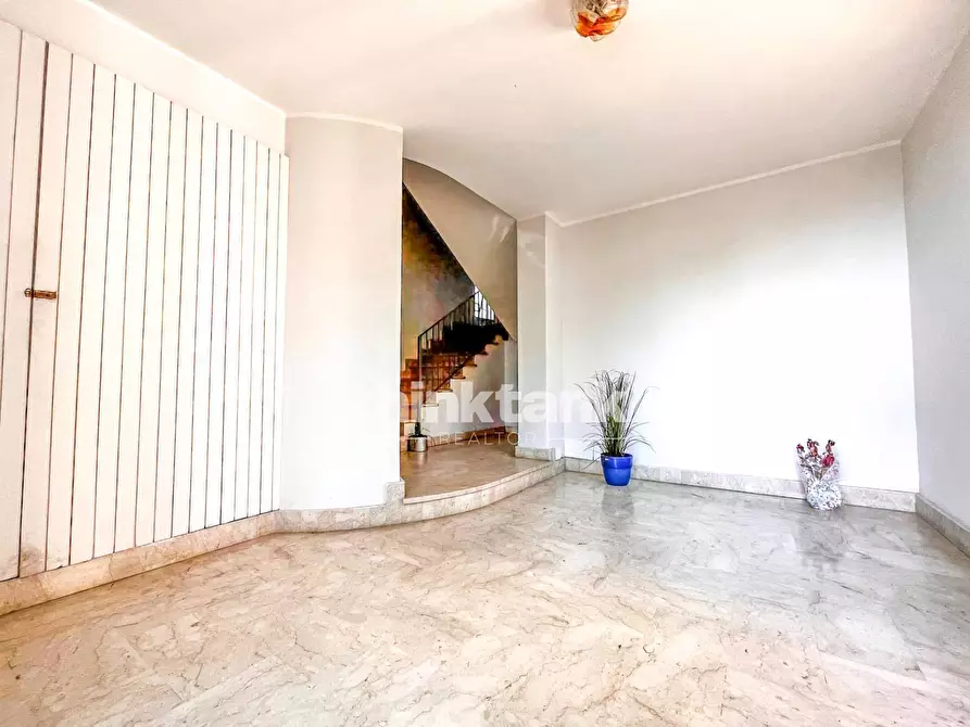 Immagine 4 di Appartamento in vendita  in Via Livorno a Aci Castello