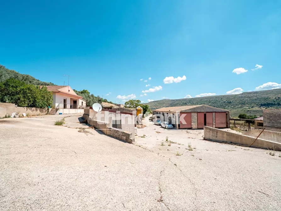 Immagine 25 di Rustico / casale in vendita  in Strada Statale 194 a Ragusa
