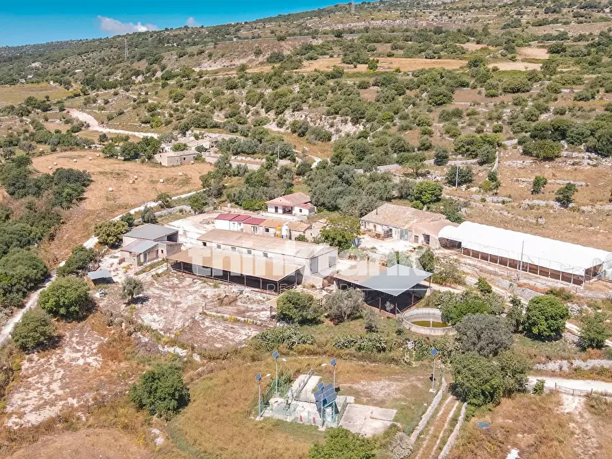 Immagine 2 di Rustico / casale in vendita  in Strada Statale 194 a Ragusa