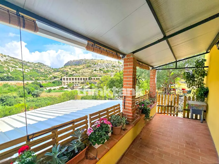 Immagine 4 di Villa in vendita  in Strada Provinciale 54 a Modica