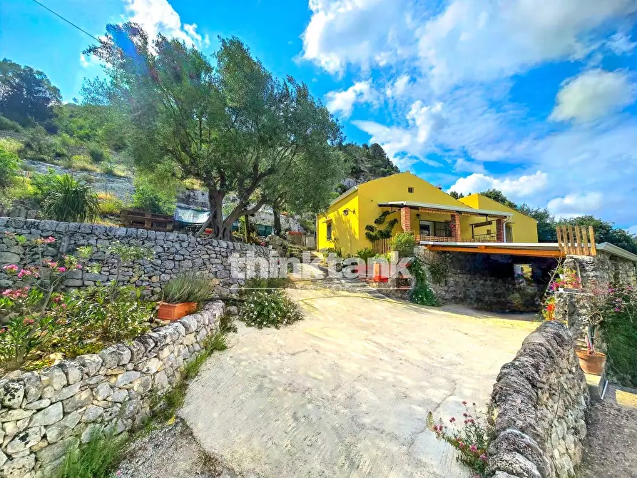 Immagine 2 di Villa in vendita  in Strada Provinciale 54 a Modica