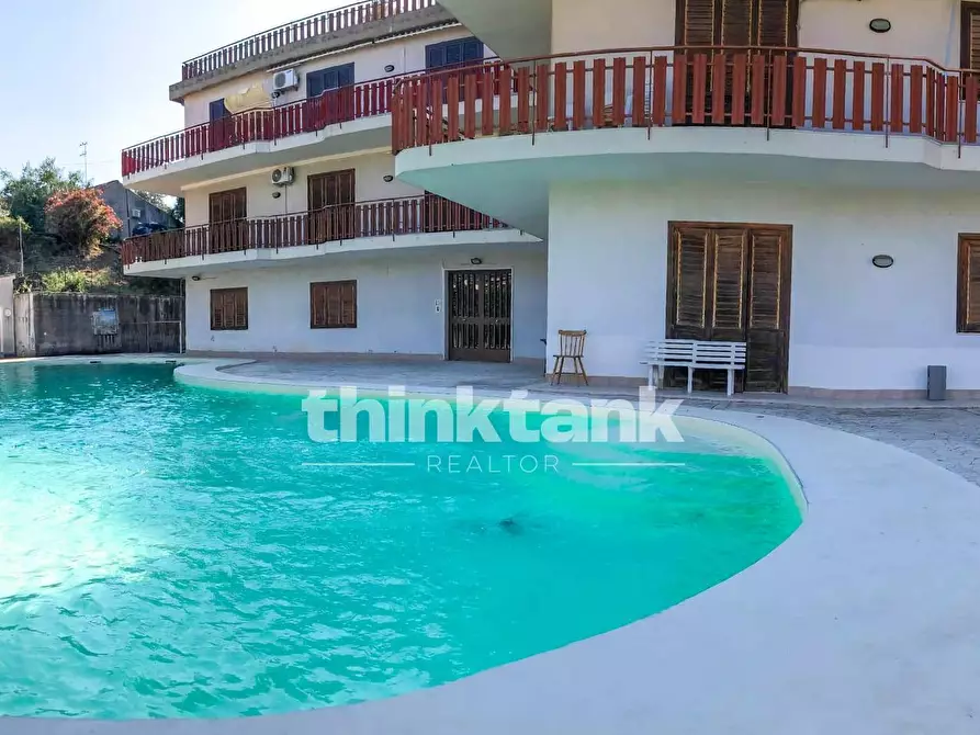 Immagine 23 di Appartamento in vendita  in Via Livorno a Aci Castello