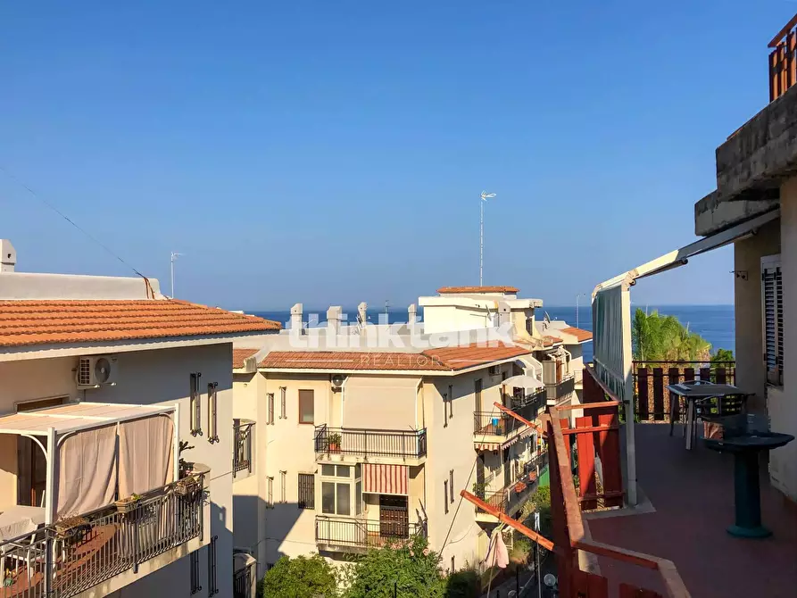 Immagine 17 di Appartamento in vendita  in Via Livorno a Aci Castello