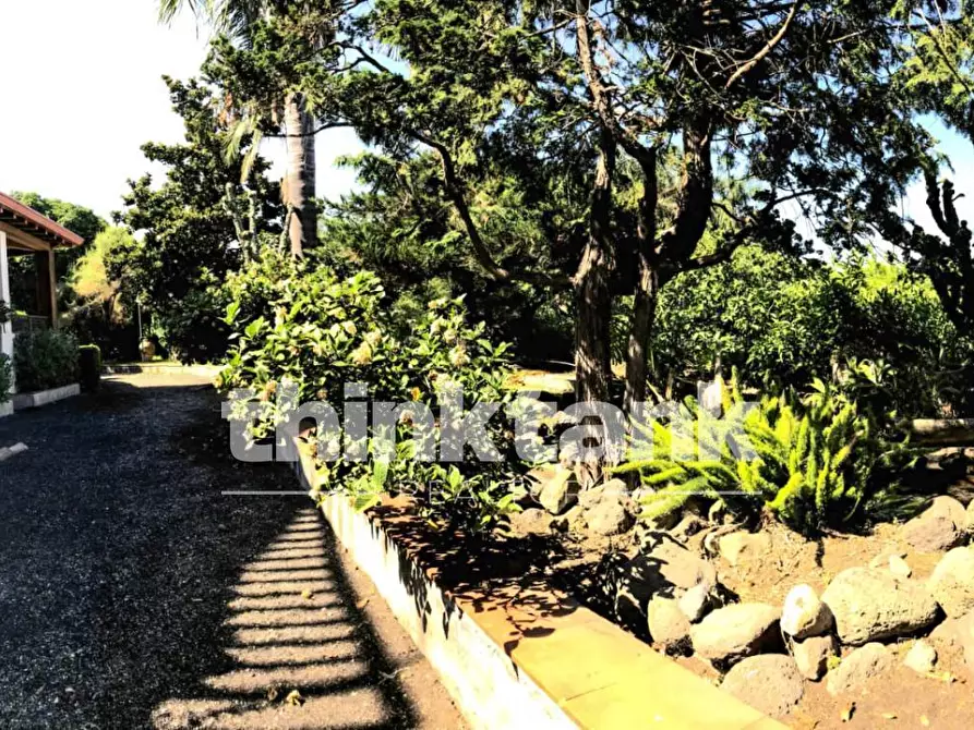 Immagine 35 di Villa in affitto  in Strada Provinciale a Riposto