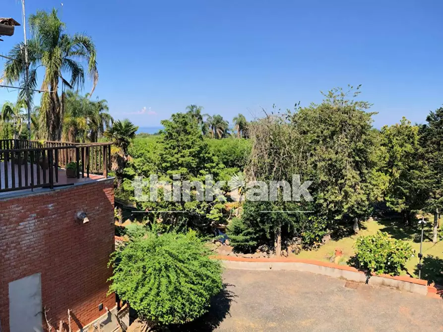 Immagine 33 di Villa in affitto  in Strada Provinciale a Riposto