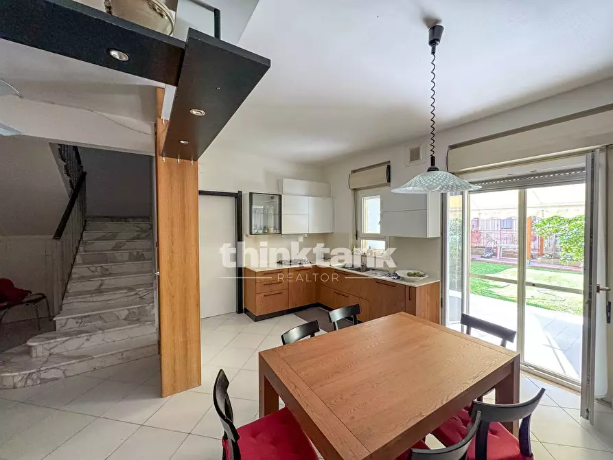 Immagine 9 di Villetta a schiera in vendita  in via Maria Montessori a Noto