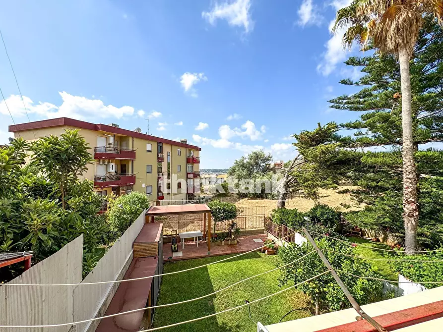 Immagine 17 di Villetta a schiera in vendita  in via Maria Montessori a Noto