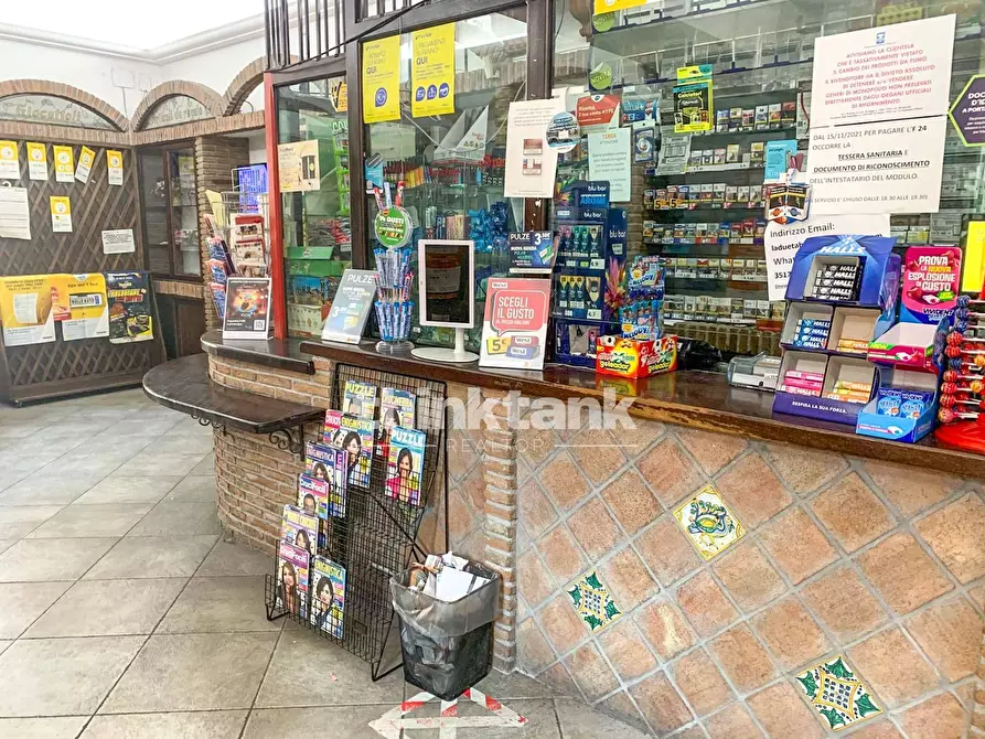 Immagine 4 di Attività commerciale in vendita  in Via Etnea a Gravina Di Catania