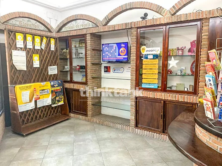 Immagine 6 di Attività commerciale in vendita  in Via Etnea a Gravina Di Catania