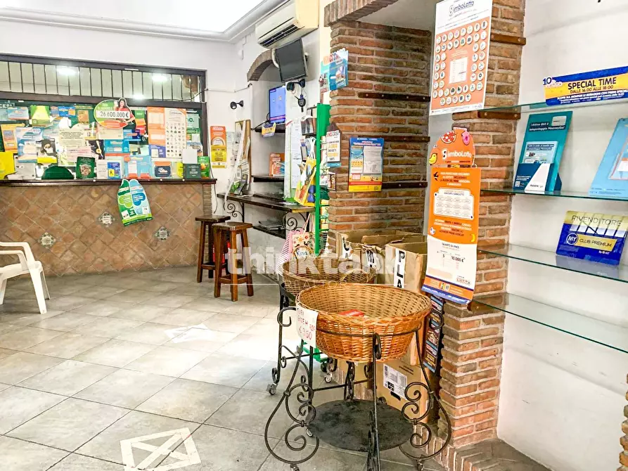 Immagine 7 di Attività commerciale in vendita  in Via Etnea a Gravina Di Catania