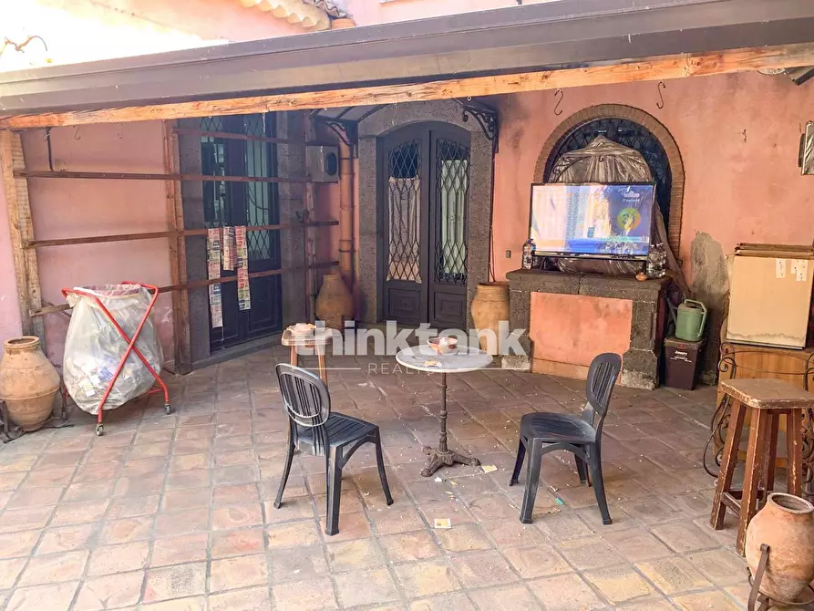 Immagine 8 di Attività commerciale in vendita  in Via Etnea a Gravina Di Catania