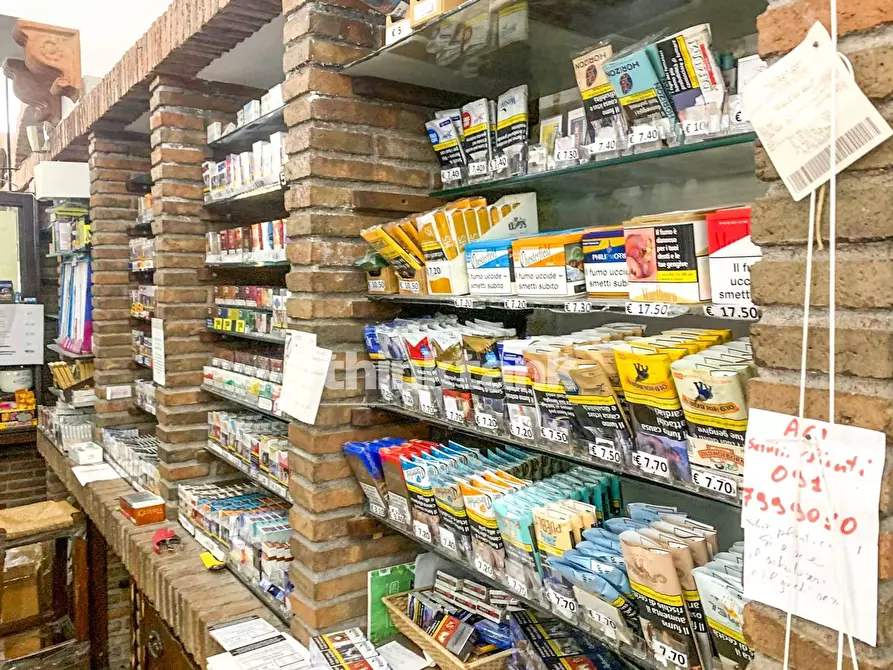 Immagine 9 di Attività commerciale in vendita  in Via Etnea a Gravina Di Catania