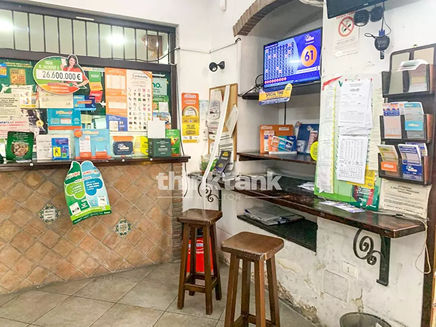 Immagine 10 di Attività commerciale in vendita  in Via Etnea a Gravina Di Catania