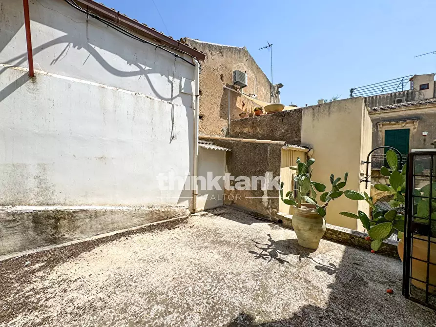 Immagine 32 di Appartamento in vendita  in Via Antonio Sofia a Noto