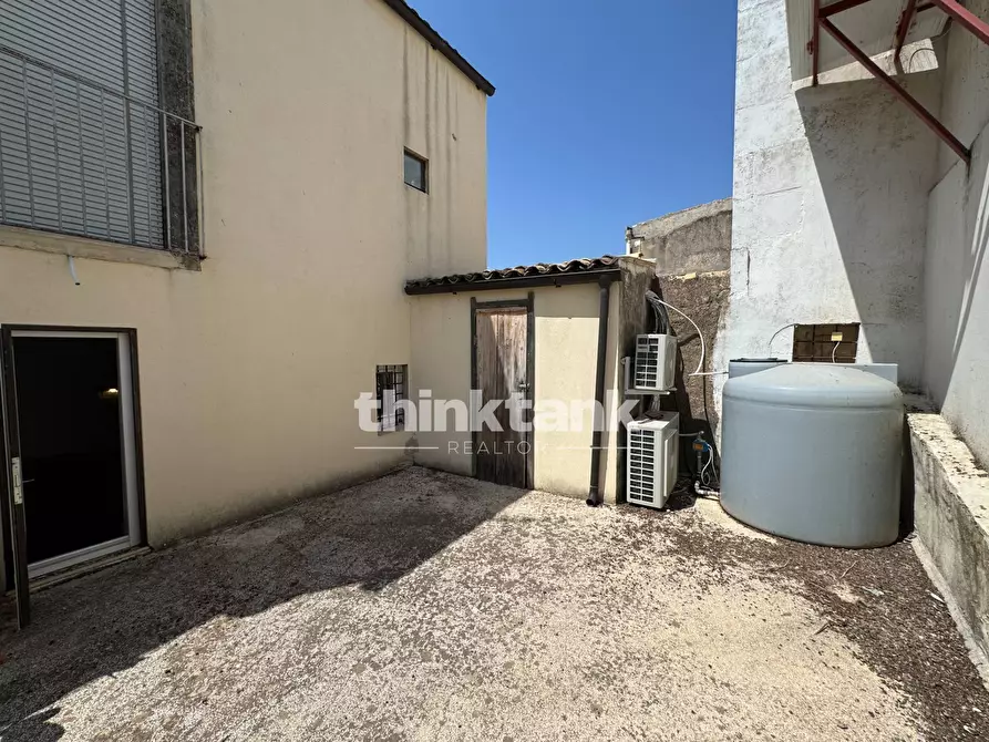 Immagine 33 di Appartamento in vendita  in Via Antonio Sofia a Noto