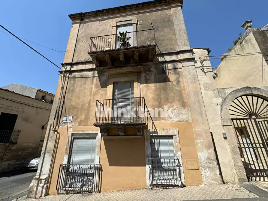 Immagine 2 di Appartamento in vendita  in Via Antonio Sofia a Noto