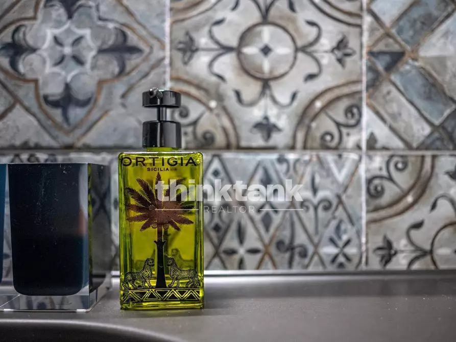 Immagine 40 di Appartamento in vendita  in Via Cavour a Noto