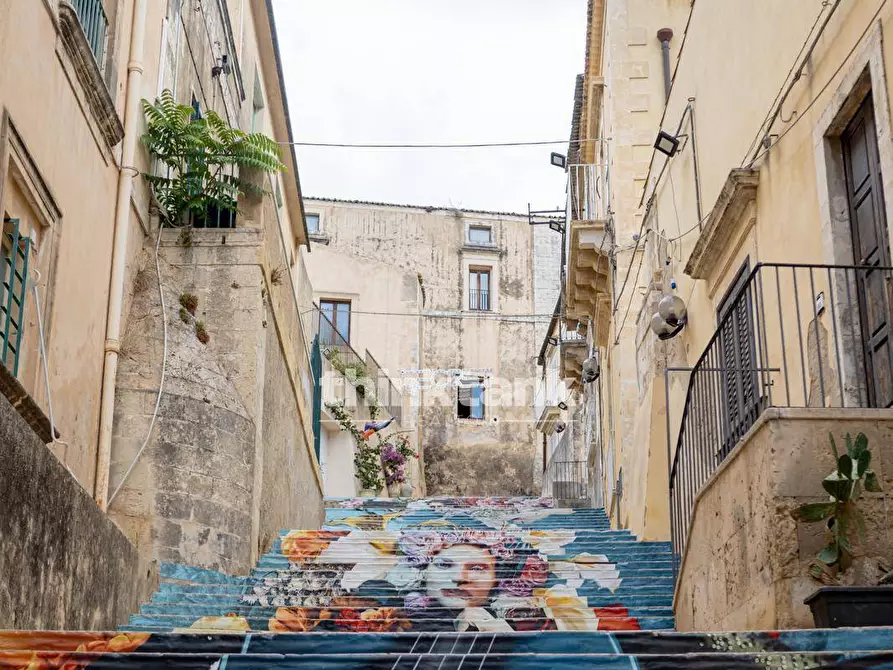 Immagine 2 di Appartamento in vendita  in Via Cavour a Noto