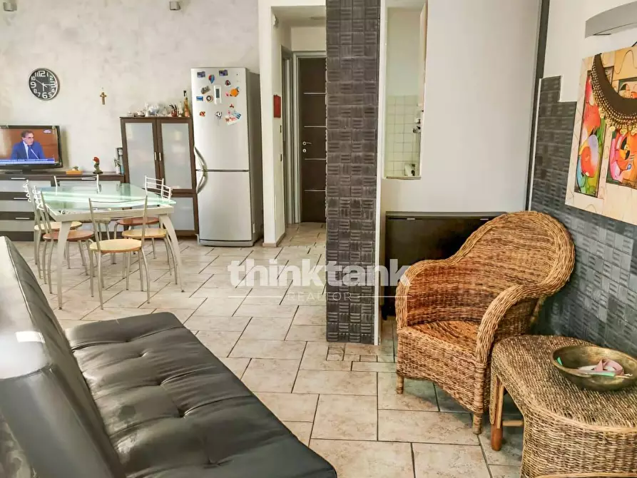 Immagine 5 di Appartamento in vendita  in Via Paladino a Giardini-Naxos