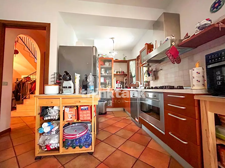 Immagine 18 di Villa in vendita  in Viale Europa a Paterno'