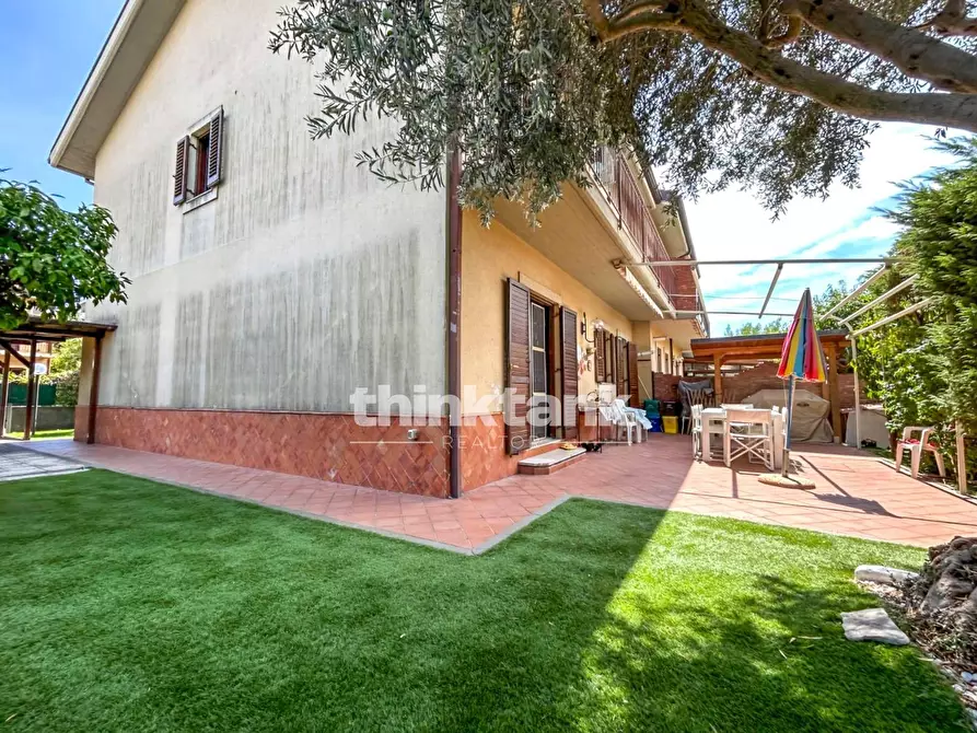 Immagine 4 di Villa in vendita  in Viale Europa a Paterno'