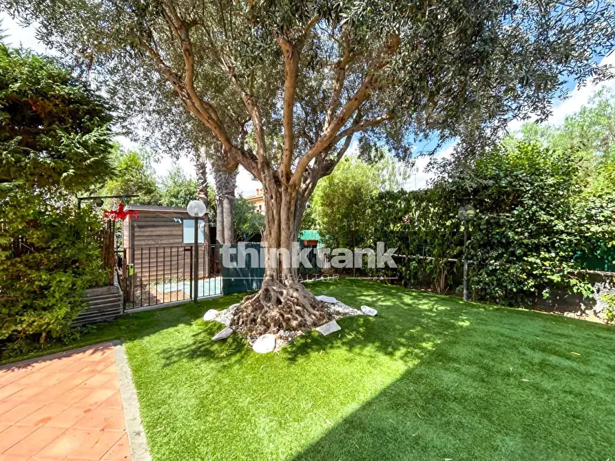 Immagine 5 di Villa in vendita  in Viale Europa a Paterno'