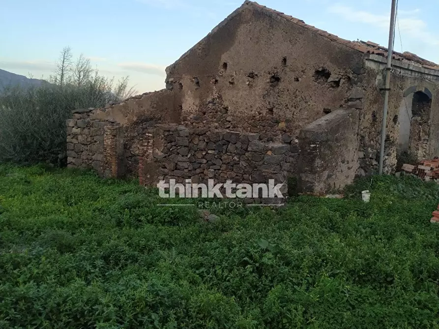 Immagine 3 di Rustico / casale in vendita  in Via Caltabiano a Fiumefreddo Di Sicilia