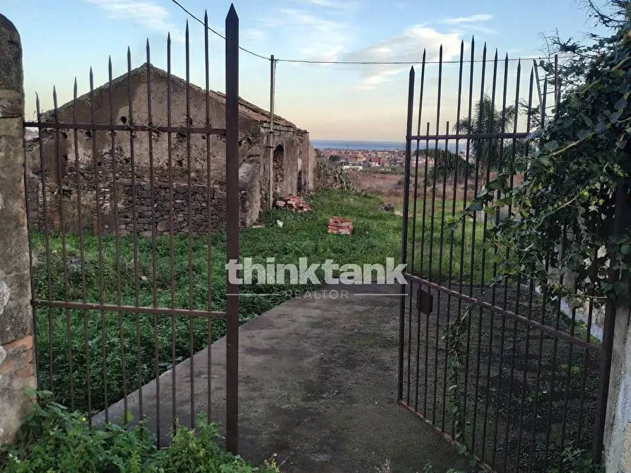 Immagine 5 di Rustico / casale in vendita  in Via Caltabiano a Fiumefreddo Di Sicilia