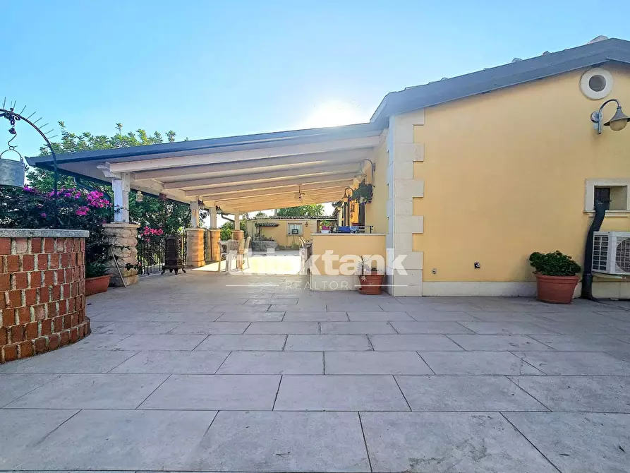 Immagine 2 di Villa in vendita  in Strada provinciale 44 a Ragusa
