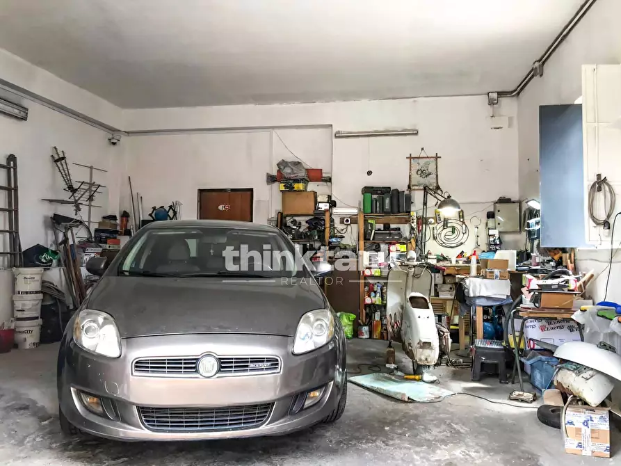 Immagine 24 di Villa in vendita  in Via Galliano a Camporotondo Etneo