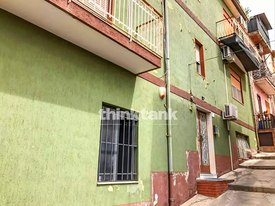 Immagine 4 di Villa in vendita  in Via Galliano a Camporotondo Etneo