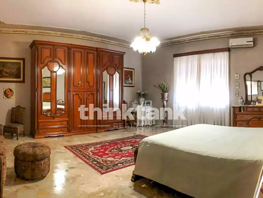 Immagine 23 di Villa in vendita  in Via Galliano a Camporotondo Etneo
