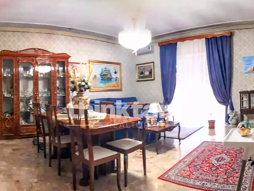 Immagine 6 di Villa in vendita  in Via Galliano a Camporotondo Etneo