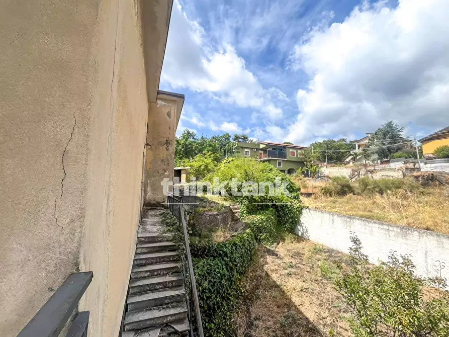 Immagine 7 di Villa in vendita  in Via Tarderia 89 a Gravina Di Catania