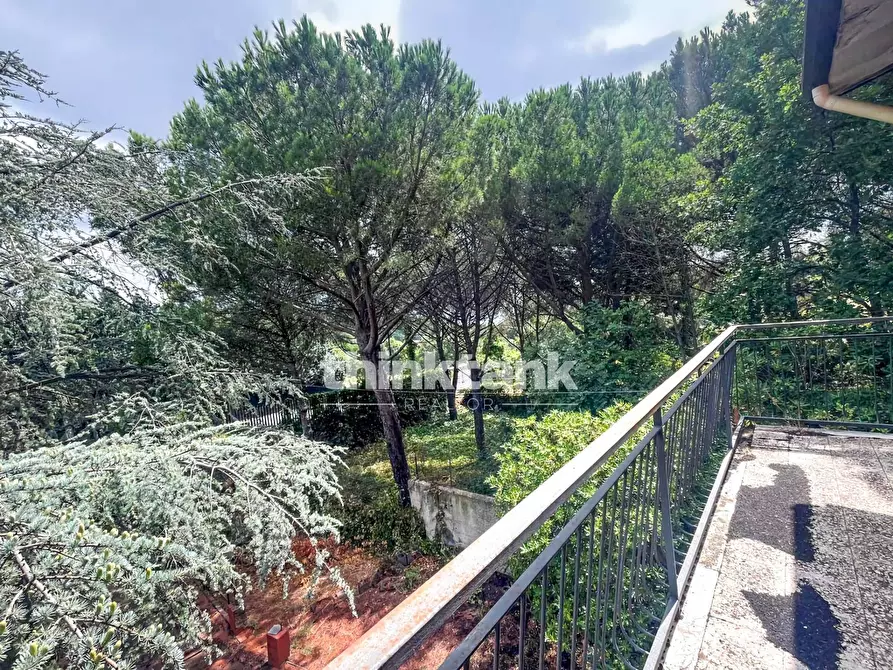 Immagine 8 di Villa in vendita  in Via Tarderia 89 a Gravina Di Catania