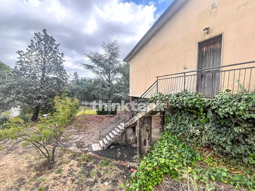 Immagine 17 di Villa in vendita  in Via Tarderia 89 a Gravina Di Catania