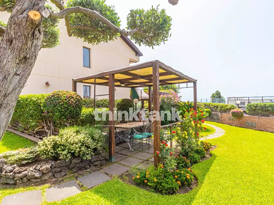 Immagine 13 di Villetta a schiera in vendita  in Via Capomulini snc a Acireale