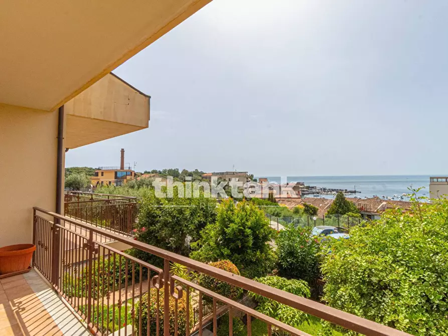 Immagine 36 di Villetta a schiera in affitto  in Via Capomulini snc a Acireale