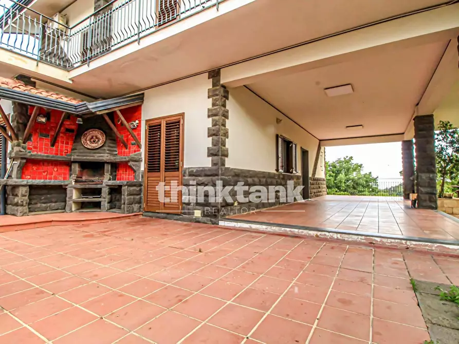 Immagine 9 di Villa in vendita  in Via Ombra a Gravina Di Catania