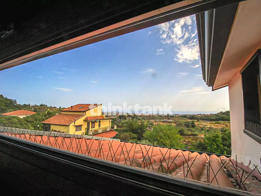 Immagine 28 di Villa in vendita  in Via Ombra a Gravina Di Catania