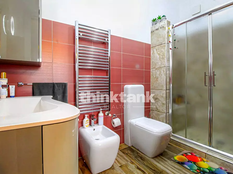 Immagine 24 di Villa in vendita  in Via Ombra a Gravina Di Catania