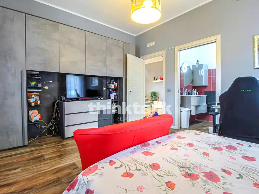 Immagine 23 di Villa in vendita  in Via Ombra a Gravina Di Catania