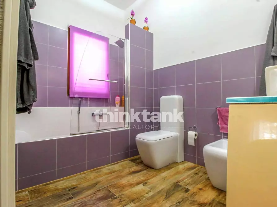 Immagine 33 di Villa in vendita  in Via Ombra a Gravina Di Catania