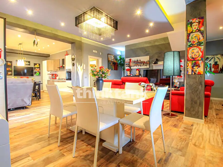 Immagine 16 di Villa in vendita  in Via Ombra a Gravina Di Catania