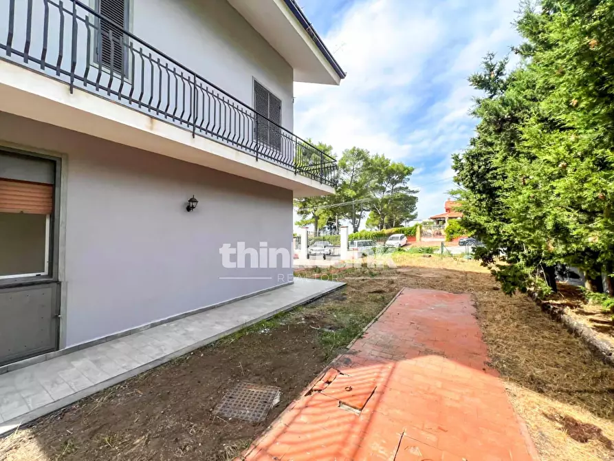 Immagine 20 di Villa in vendita  in Via Etnea a Nicolosi