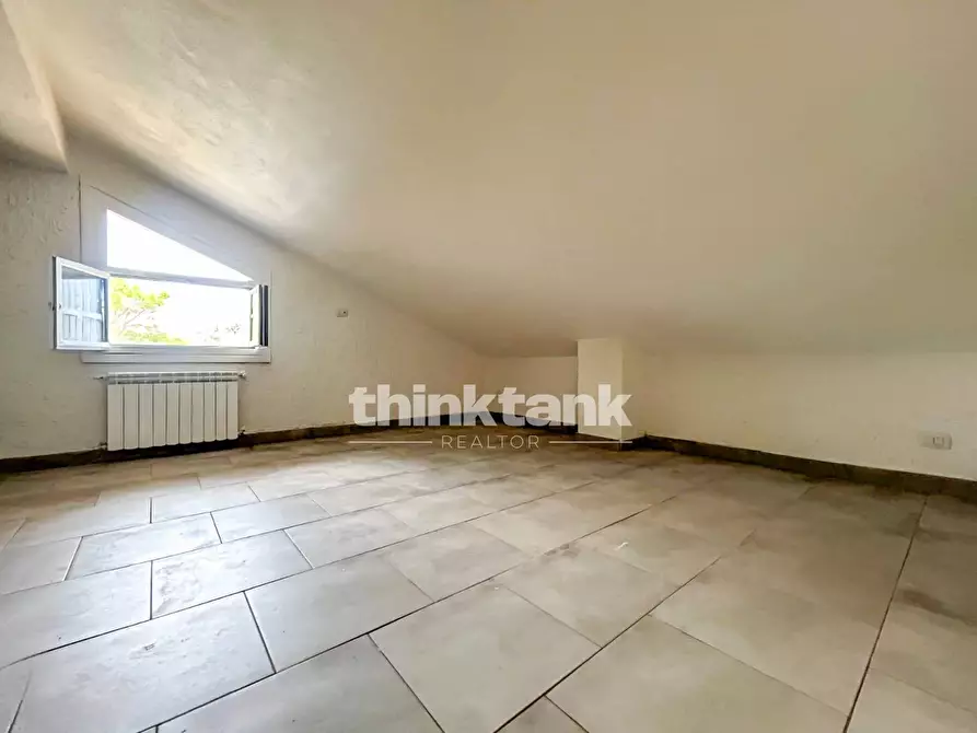 Immagine 18 di Villa in vendita  in Via Etnea a Nicolosi